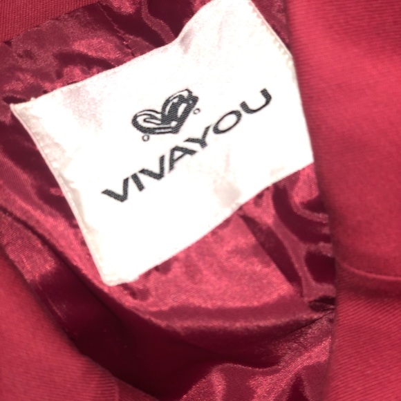 Woman’s Red Viva You jacket - Picture 6 of 8